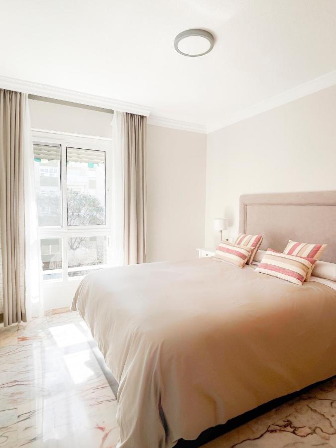 Holidays2Malaga Tomas De Echeverria 150 Mts To Beach & High Speed Wifi & Parking Apartment Exterior photo